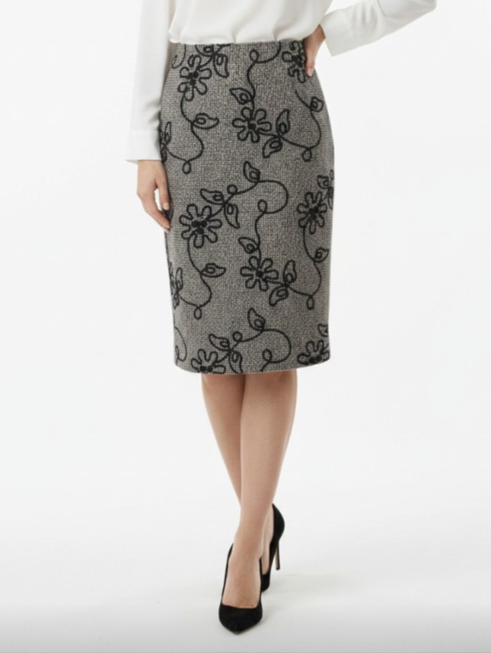 NWOT! TALBOTS! FAB WOOL BLEND FLORAL EMBROIDERY BLACK, CREAM SKIRT! SZ 6